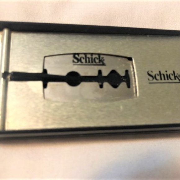 Vintage Schick Double-Edged Razor Blade and Container - Picture 1 of 4